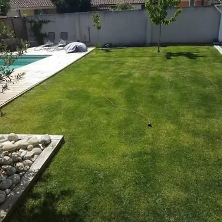 Maison Arcachonnaise Avec Piscine Chauffee Pour 10 Personnes Holiday home Pessac